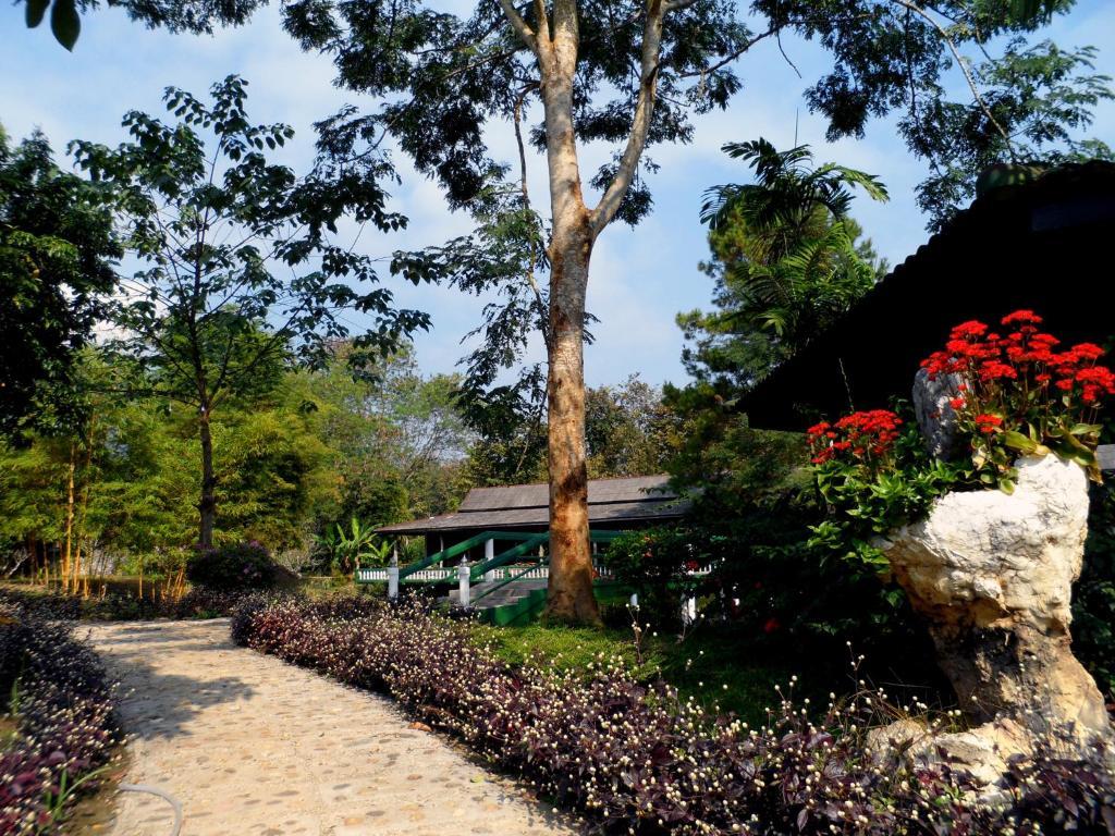 Khunnam Rimtarn Resort Mae Sai Exterior photo