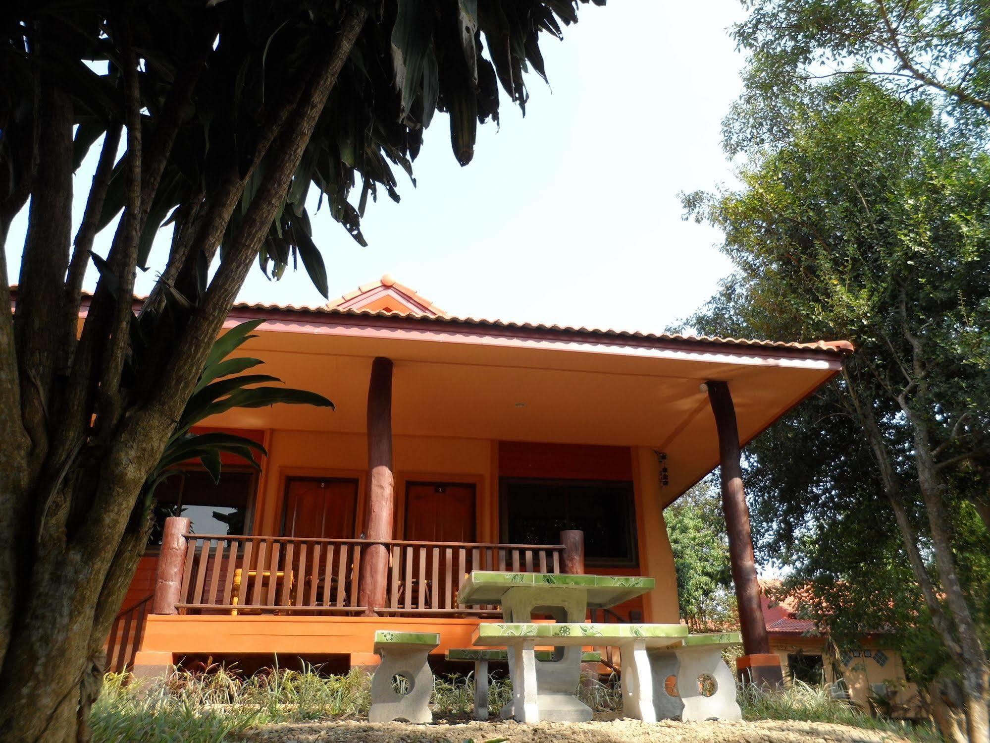 Khunnam Rimtarn Resort Mae Sai Exterior photo